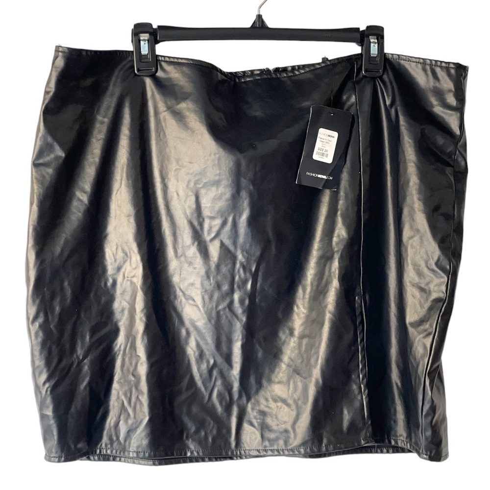 Fashion Nova Women's Plus Size Black Leather Short Mini Party Skirt, Sz 2XL